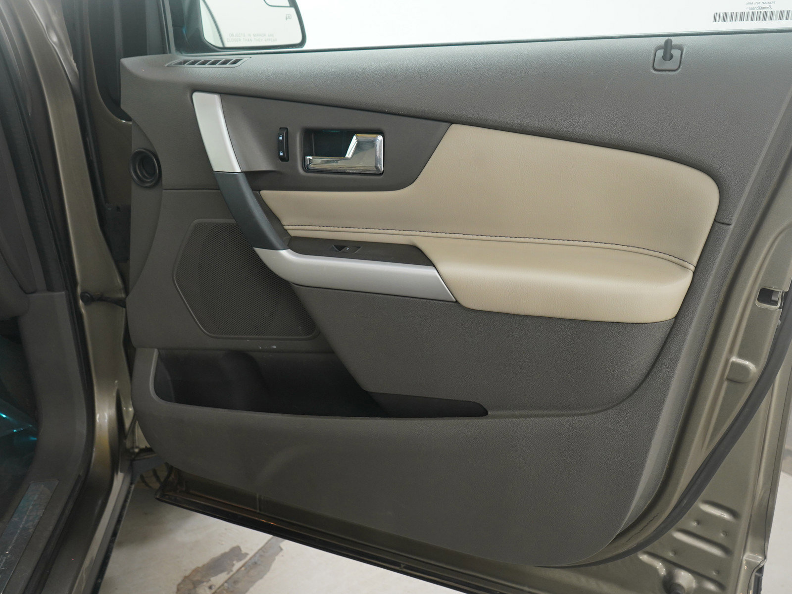 Used 2014 Ford Edge Limited FWD image 9