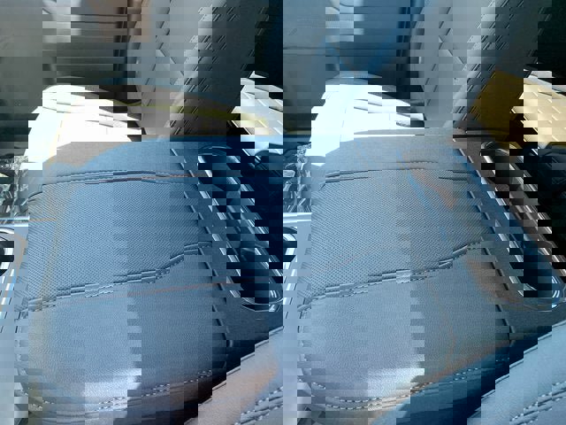 New 2025 GMC Sierra 2500 SLT w/ SLT Convenience Package image 19