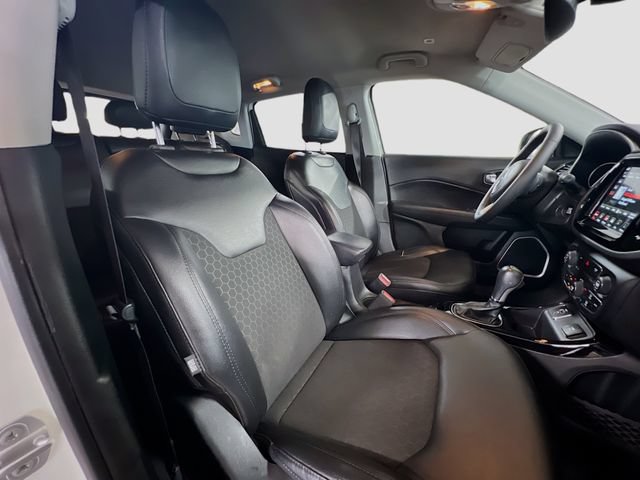 Used 2019 Jeep Compass Latitude FWD image 26
