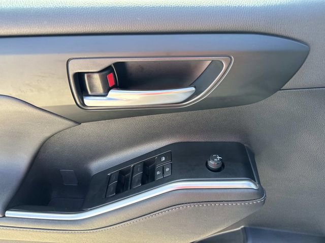 Used 2023 Toyota Highlander XSE FWD image 43