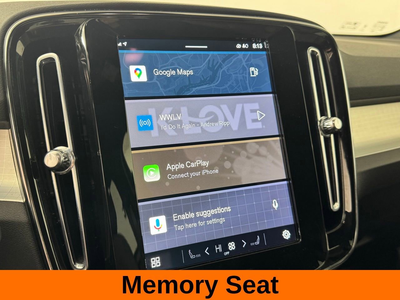 Used 2024 Volvo XC40 B5 Core image 13