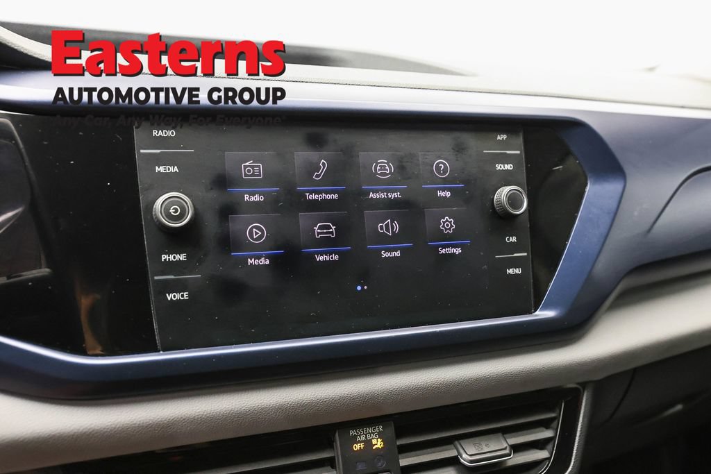 Used 2022 Volkswagen Taos SE AWD/4WD image 16