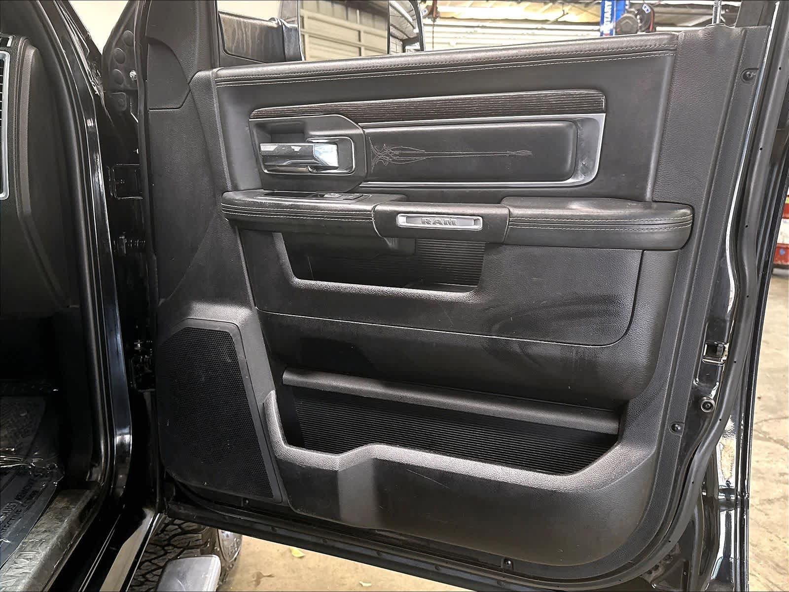 Used 2016 RAM 2500 Limited AWD/4WD image 31