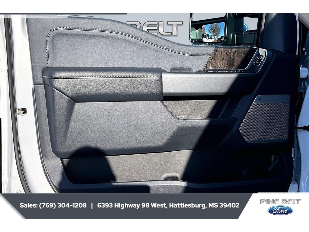 New 2026 Ford F250 Lariat w/ Black Appearance Package image 18