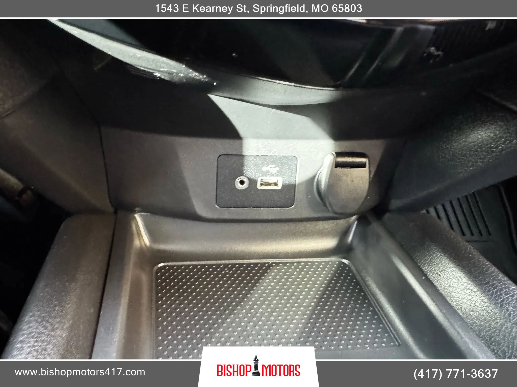 Used 2018 Nissan Rogue SV w/ Premium Package image 25