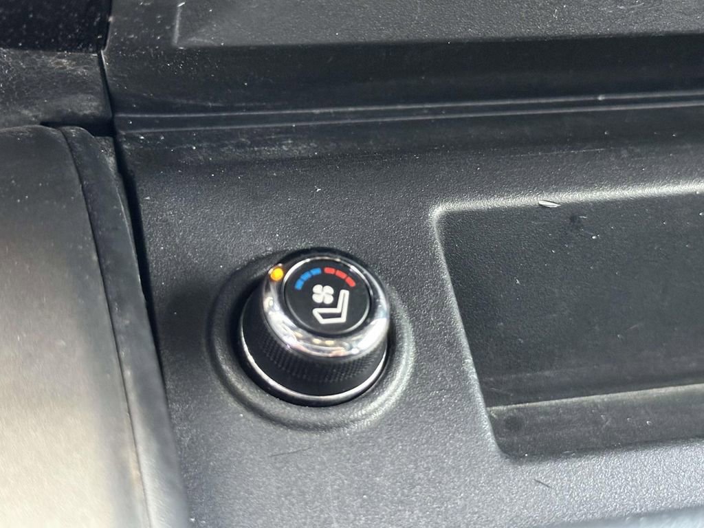 Used 2021 Nissan Titan Platinum Reserve RWD image 18