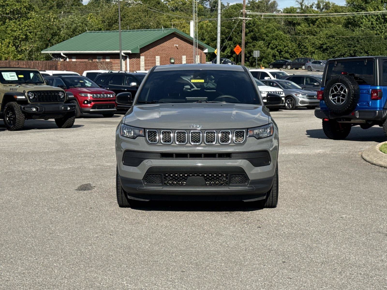 Certified 2023 Jeep Compass Sport AWD/4WD image 2