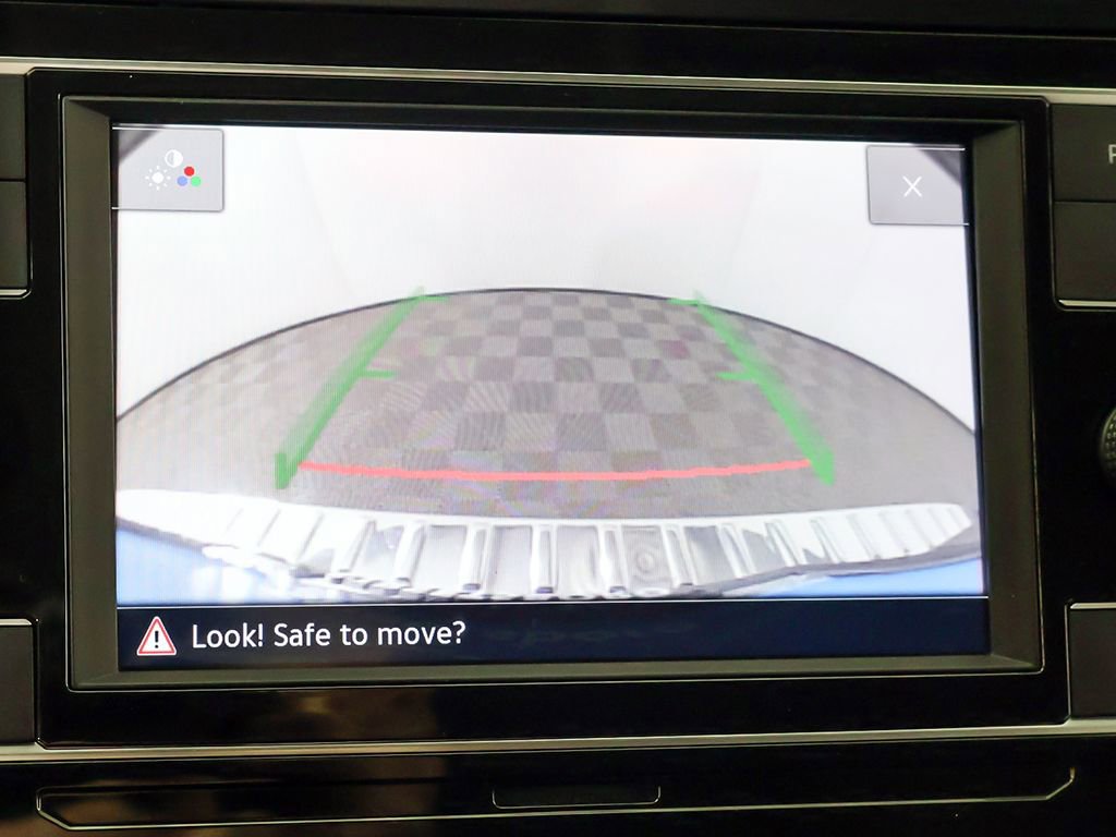 Used 2023 Volkswagen Tiguan S image 43