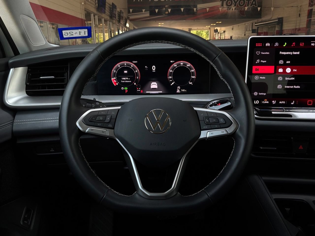 Used 2026 Volkswagen Tiguan SE FWD image 35