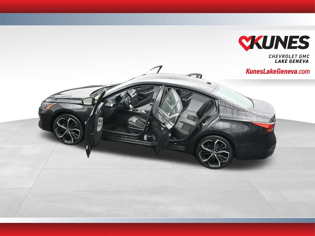 Used 2024 Nissan Altima 2.5 SR FWD image 51