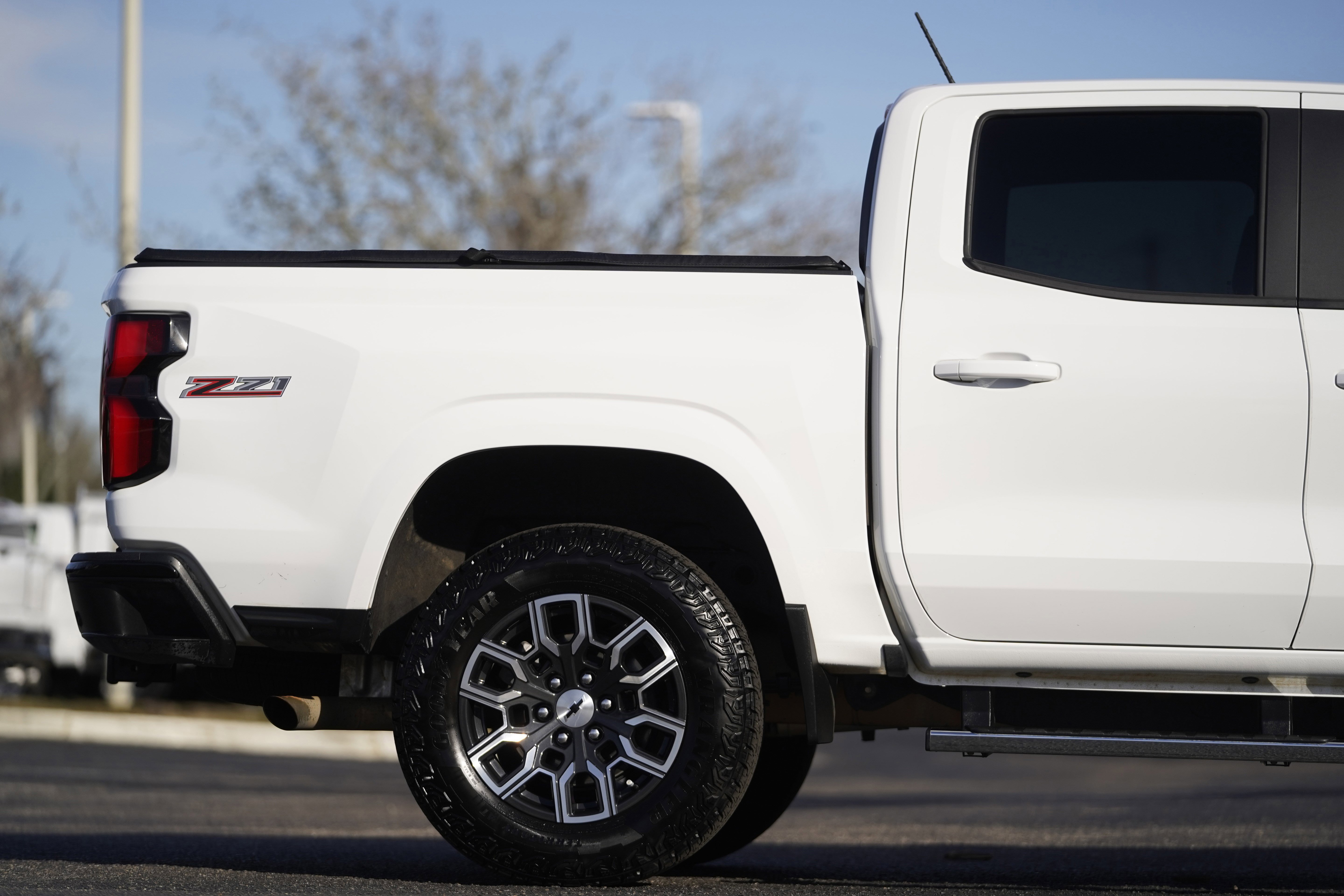 Used 2024 Chevrolet Colorado Z71 w/ Safety Package AWD/4WD image 5