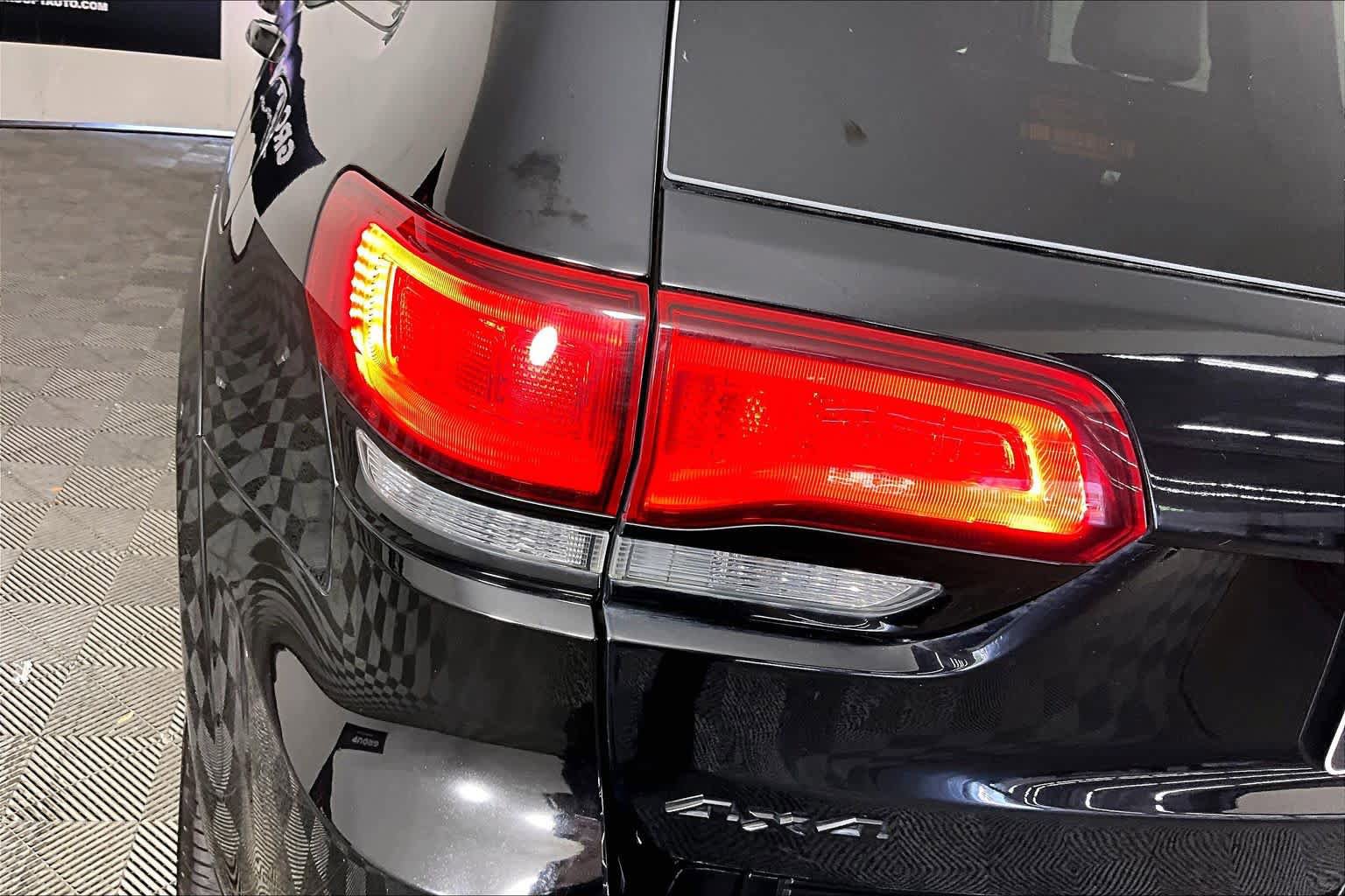 Used 2021 Jeep Grand Cherokee Limited X AWD/4WD image 27