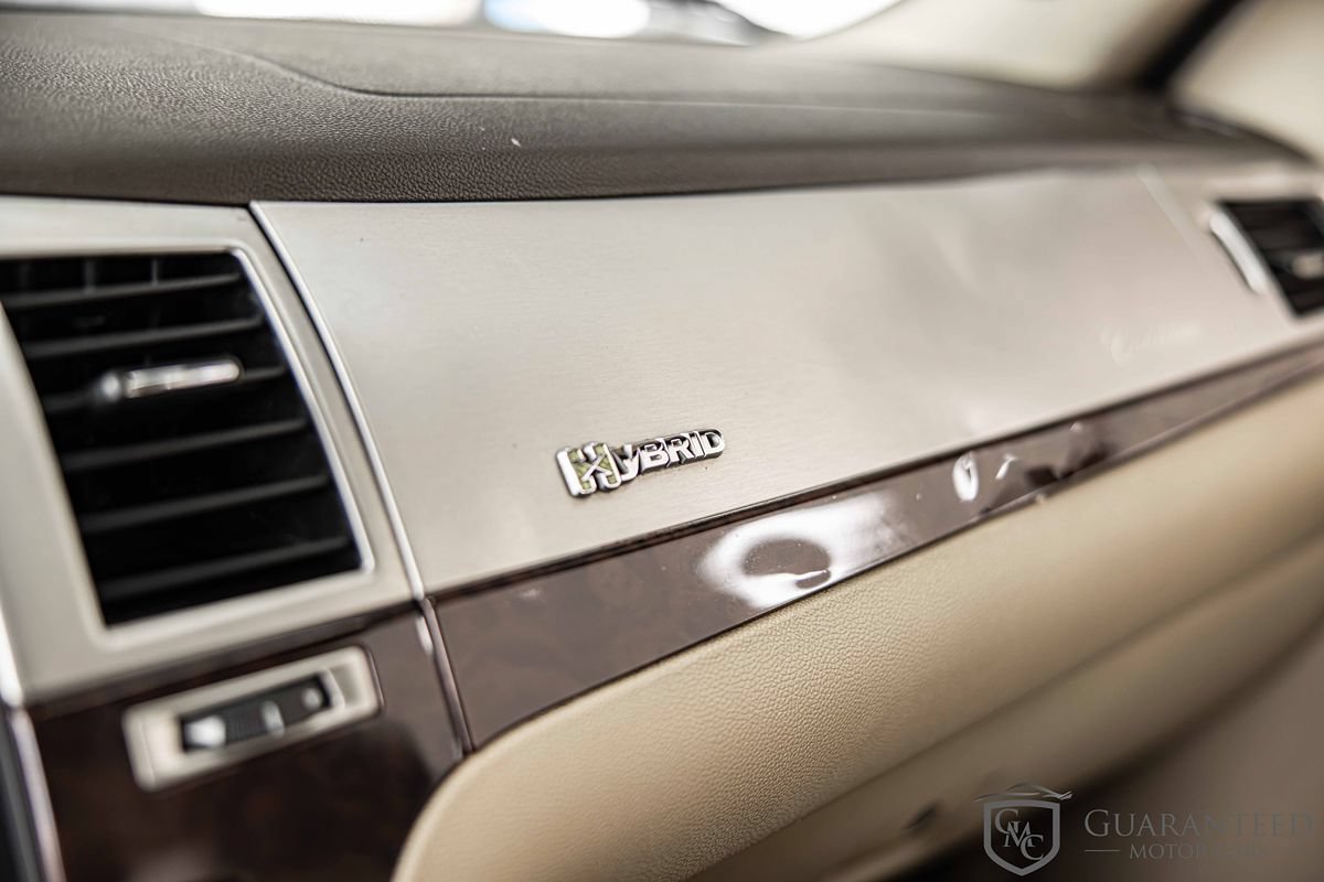 Used 2010 Cadillac Escalade 2WD Hybrid image 32