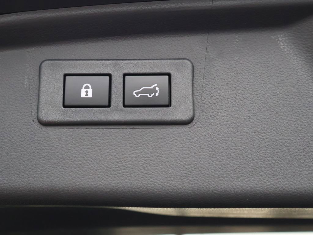 Used 2024 Subaru Outback Touring XT AWD/4WD image 16