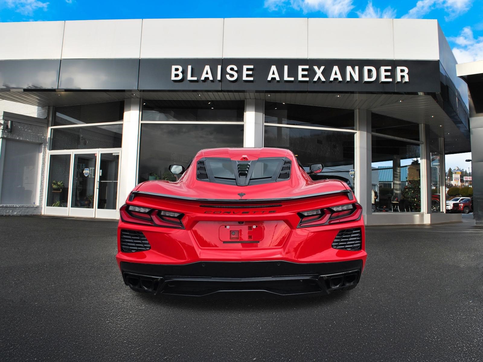 Used 2024 Chevrolet Corvette Stingray Preferred Cpe w/ Stealth Interior Trim Package RWD image 4