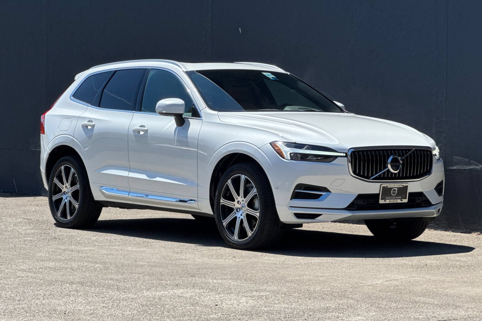 Used 2021 Volvo XC60 T8 Inscription w/ Advanced Package AWD/4WD image 9