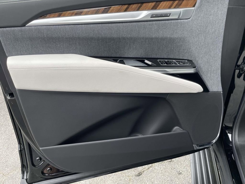 New 2026 Cadillac Escalade Platinum Sport image 17