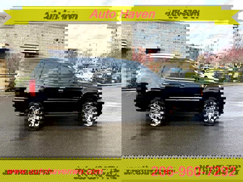 Used 2007 Cadillac Escalade AWD w/ Information Package image 3