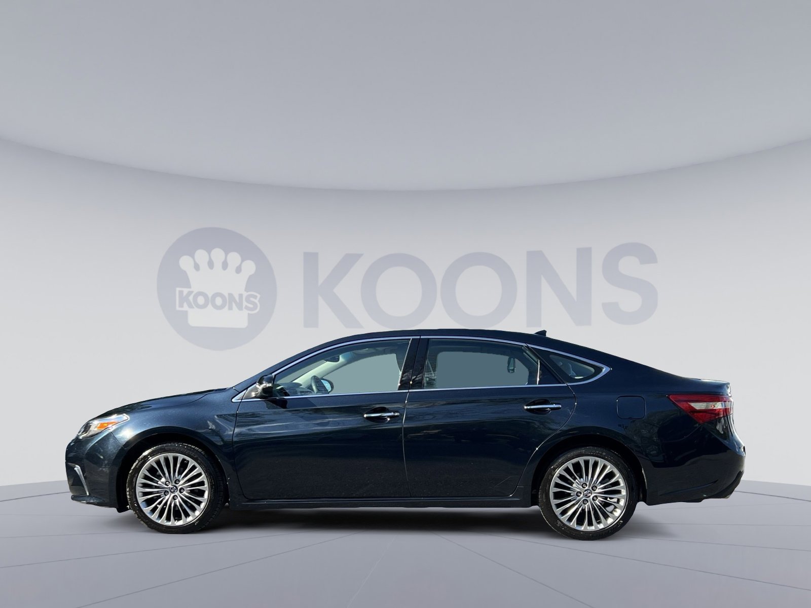 Used 2017 Toyota Avalon Limited FWD image 11