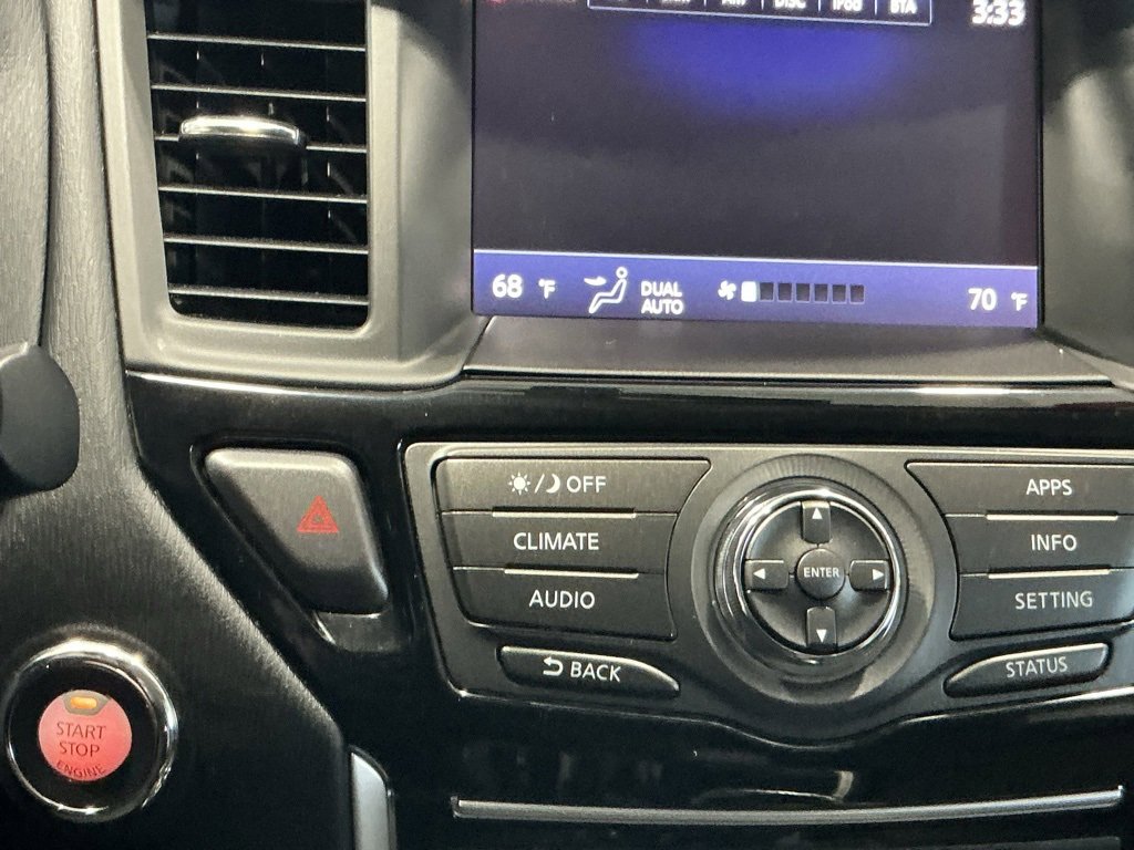 Used 2018 Nissan Pathfinder SV image 10