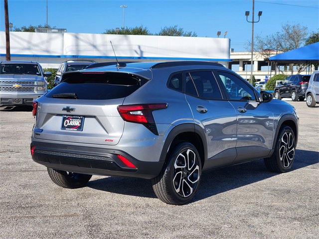 Used 2024 Chevrolet Trax RS w/ Driver Confidence Package image 7