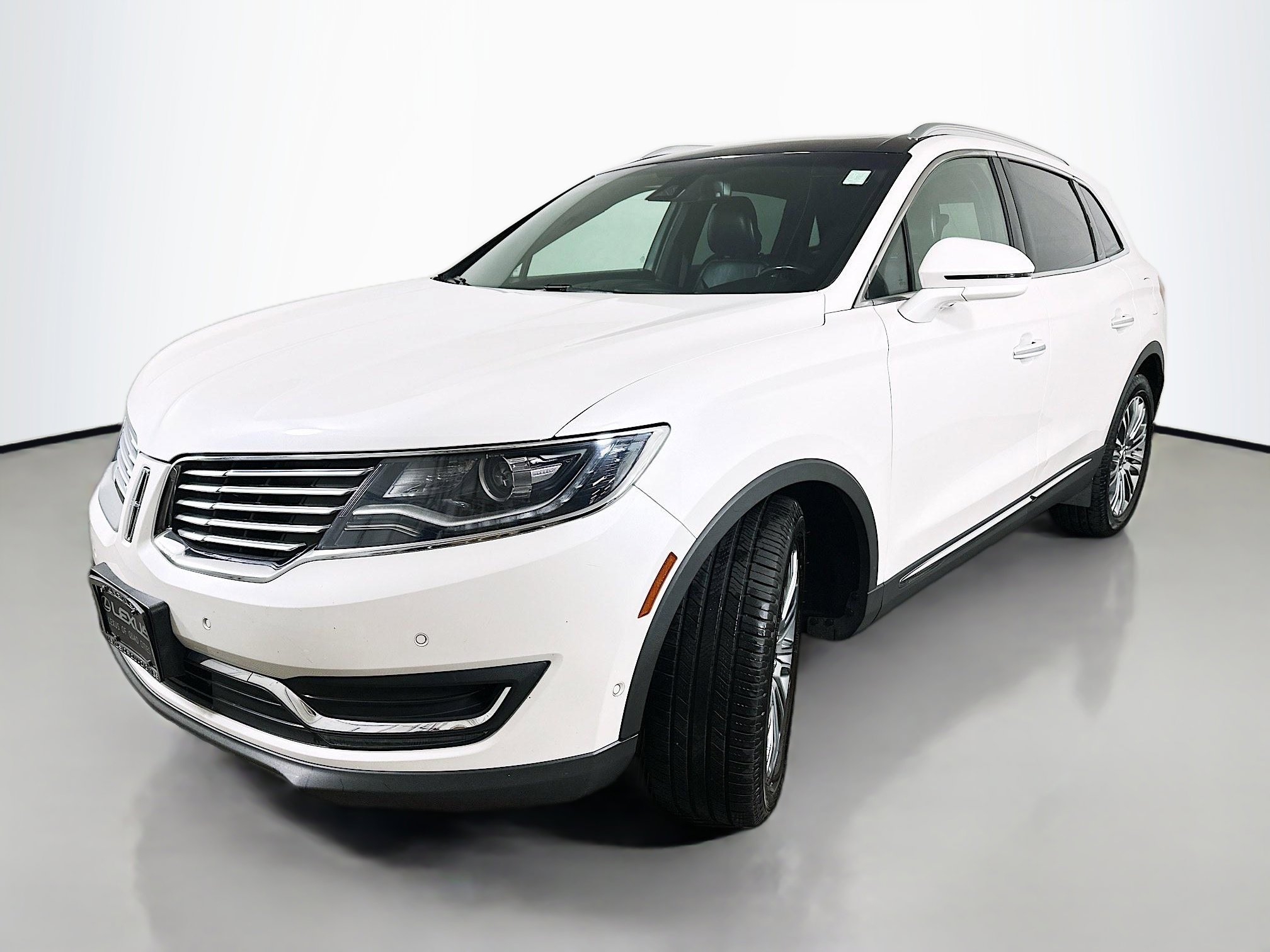 Used 2018 Lincoln MKX Reserve AWD/4WD image 3