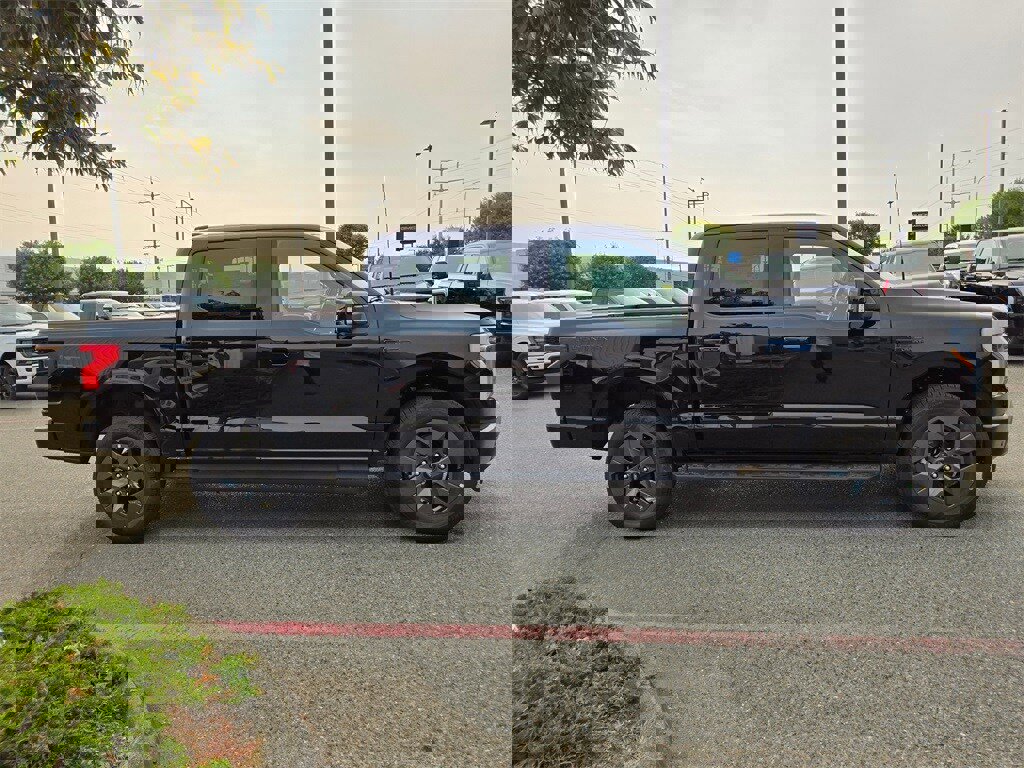 New 2025 Ford F150 Lightning Lariat image 4