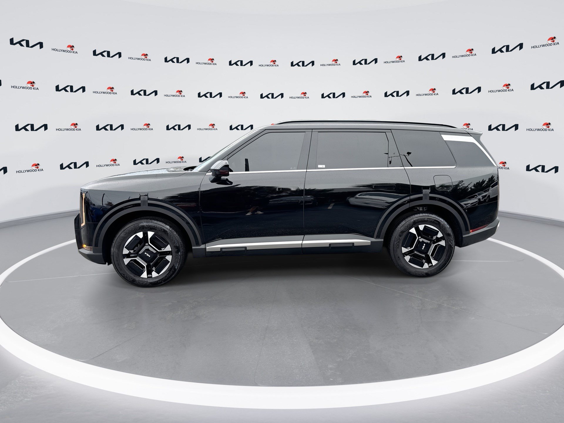 Used 2027 Kia Telluride EX w/ Towing Package FWD image 5