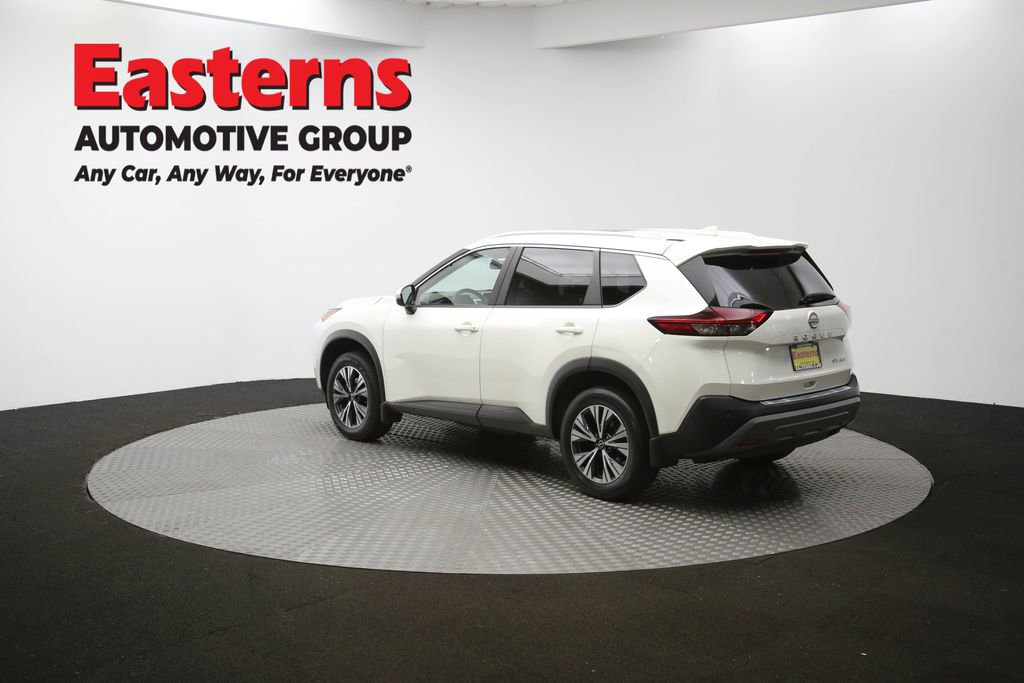 Used 2022 Nissan Rogue SV w/ SV Premium Package image 65