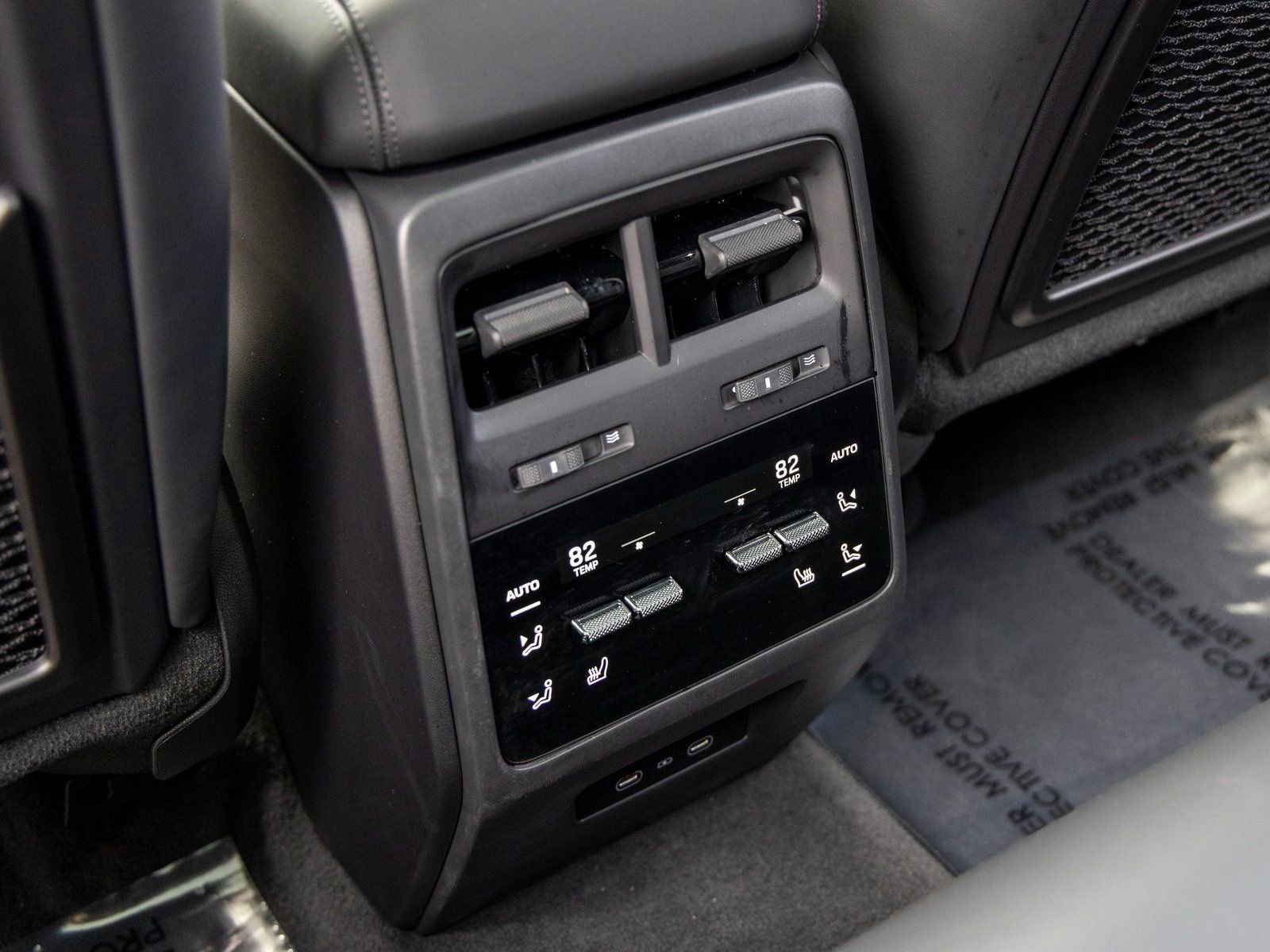 Certified 2025 Porsche Macan Electric image 41