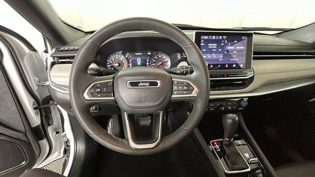 Used 2023 Jeep Compass Limited w/ Elite Group AWD/4WD image 15