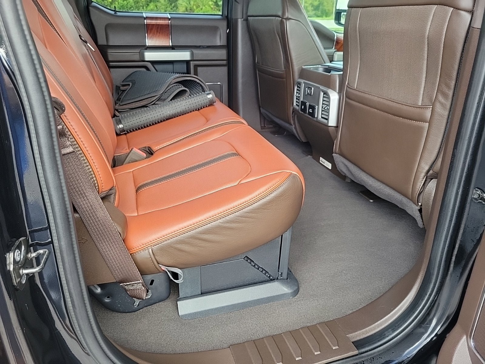 Used 2019 Ford F250 King Ranch w/ King Ranch Ultimate Package AWD/4WD image 18
