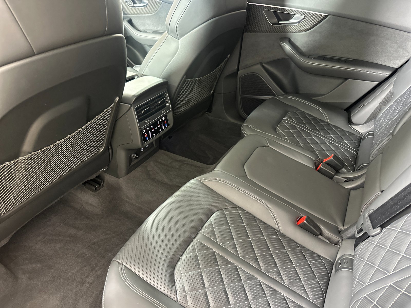 Used 2023 Audi SQ8 Prestige w/ Prestige Package AWD/4WD image 12