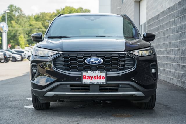 Used 2025 Ford Escape ST-Line Select AWD/4WD image 4