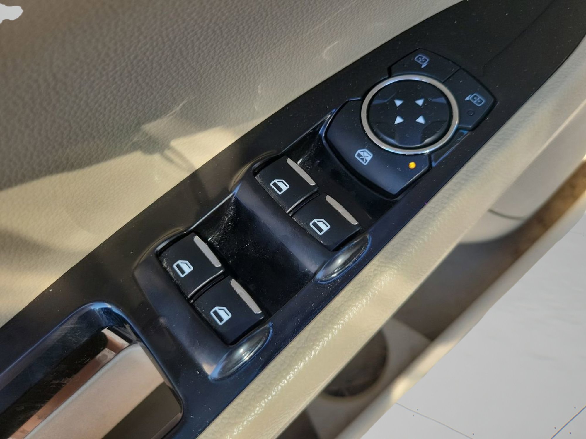 Used 2014 Ford Fusion SE w/ Equipment Group 202A image 15