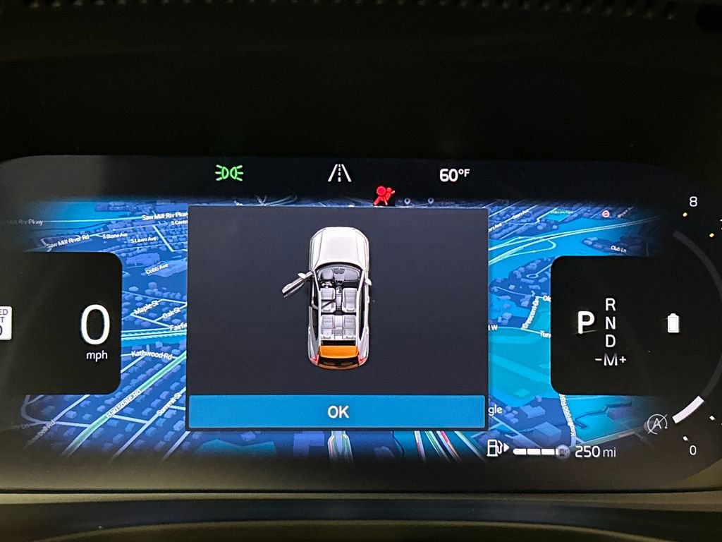 Used 2026 Volvo XC40 B5 Ultra w/ Climate Package image 15