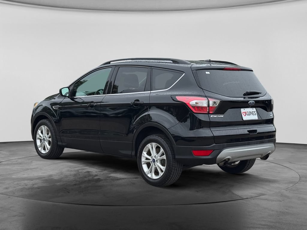 Used 2017 Ford Escape SE w/ SE Leather Comfort Package AWD/4WD image 6