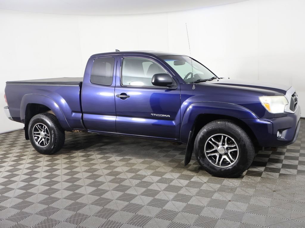 Used 2012 Toyota Tacoma 4x4 Access Cab V6 w/ SR5 Pkg image 11