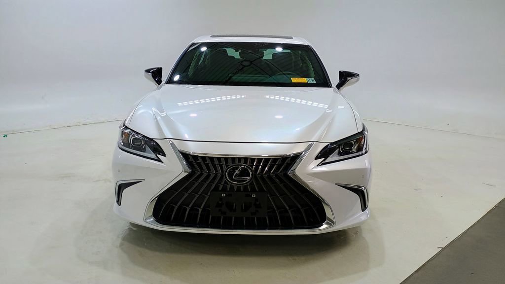 Used 2023 Lexus ES 250 w/ Premium Package AWD/4WD image 2