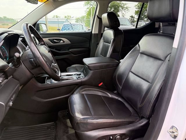 Used 2020 Chevrolet Traverse LT w/ LPO, Blackout Package AWD/4WD image 20