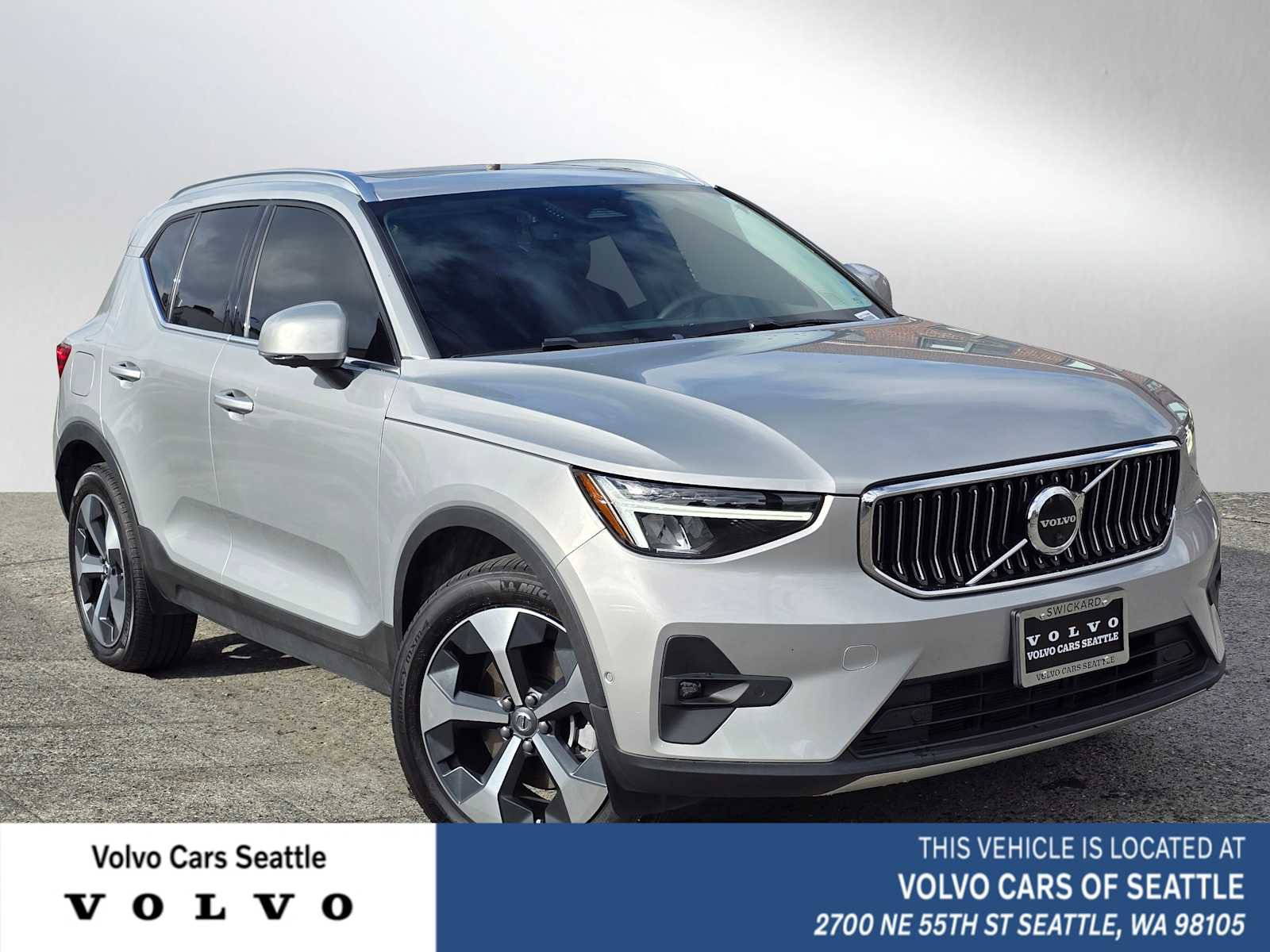 Certified 2023 Volvo XC40 B5 Plus w/ Protection Package Premier