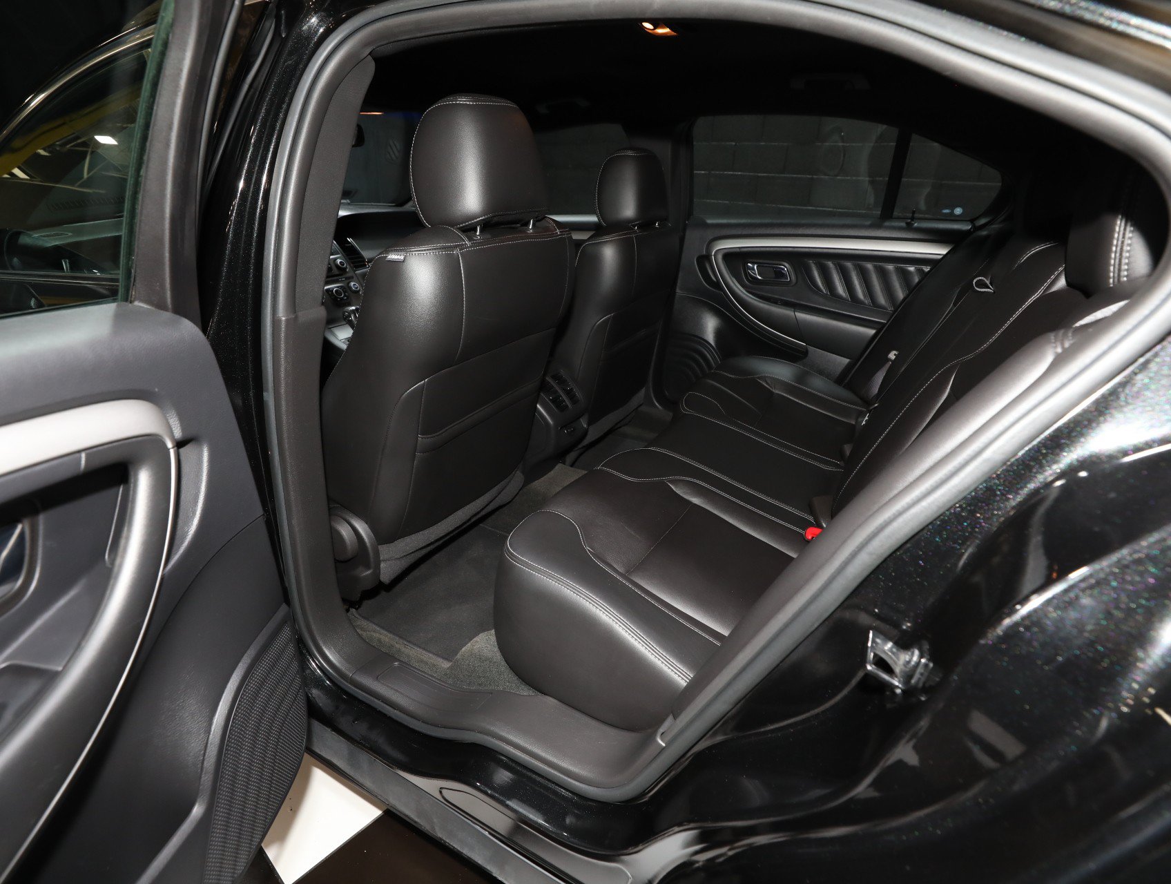 Used 2013 Ford Taurus SEL FWD image 4