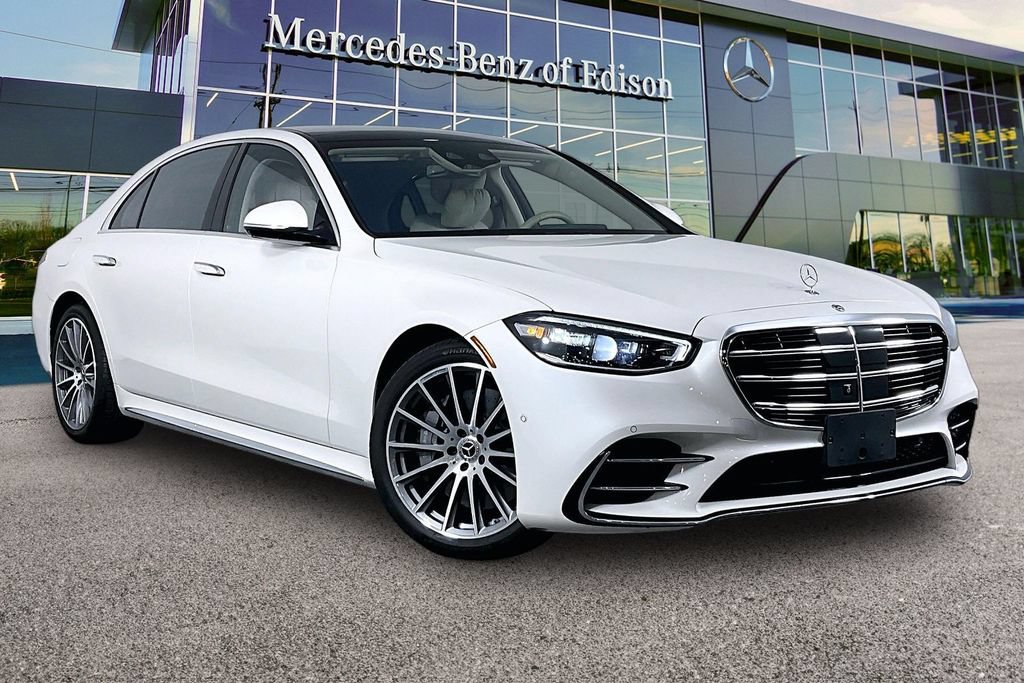 Certified 2022 Mercedes-Benz S 500 4MATIC image 1