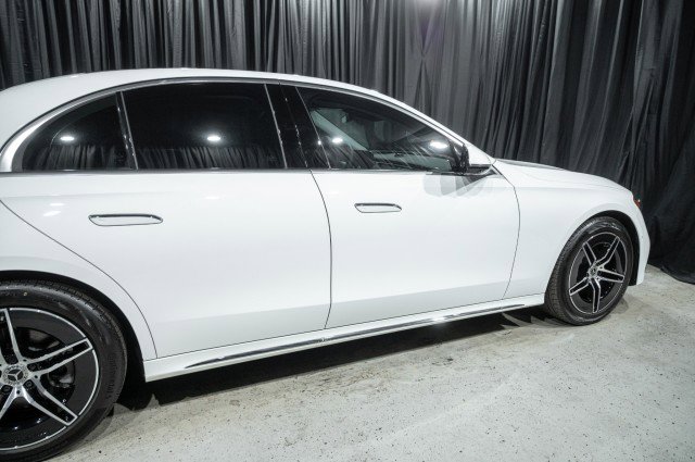 Certified 2025 Mercedes-Benz E 350 4MATIC Sedan image 4