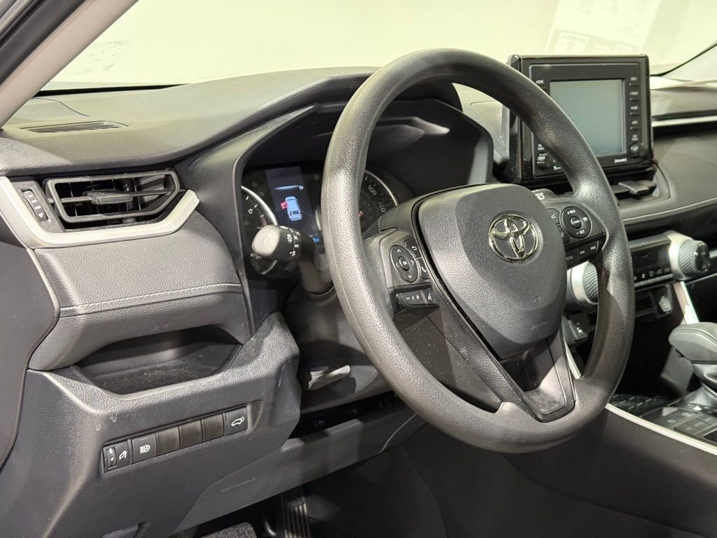 Certified 2022 Toyota RAV4 XLE w/ Convenience Package image 17