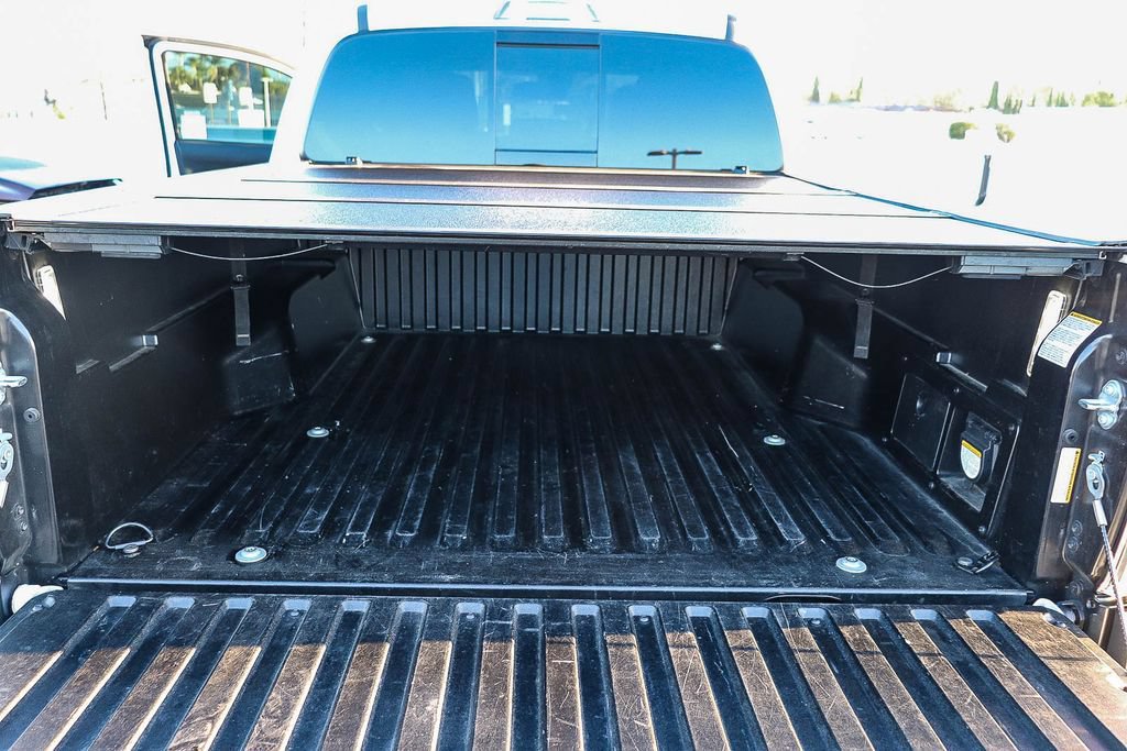 Used 2022 Toyota Tacoma TRD Off-Road w/ Technology Package RWD image 28
