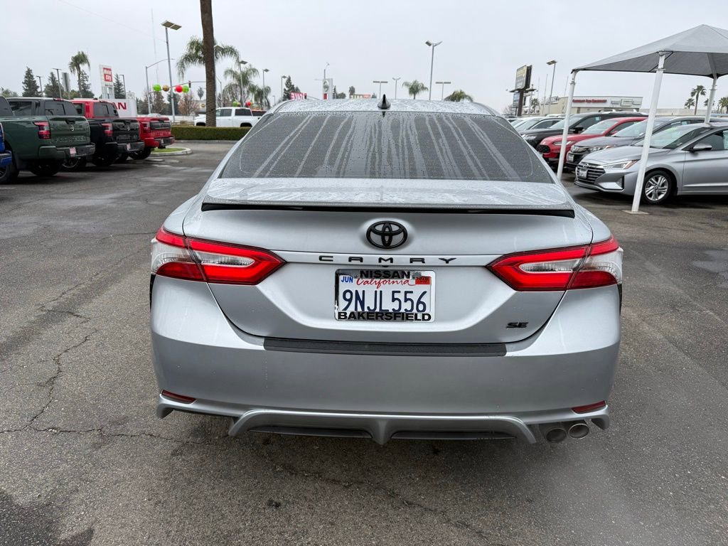 Used 2019 Toyota Camry SE image 5