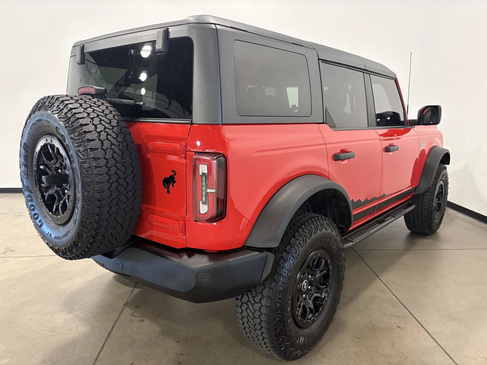Used 2022 Ford Bronco Wildtrak AWD/4WD image 3