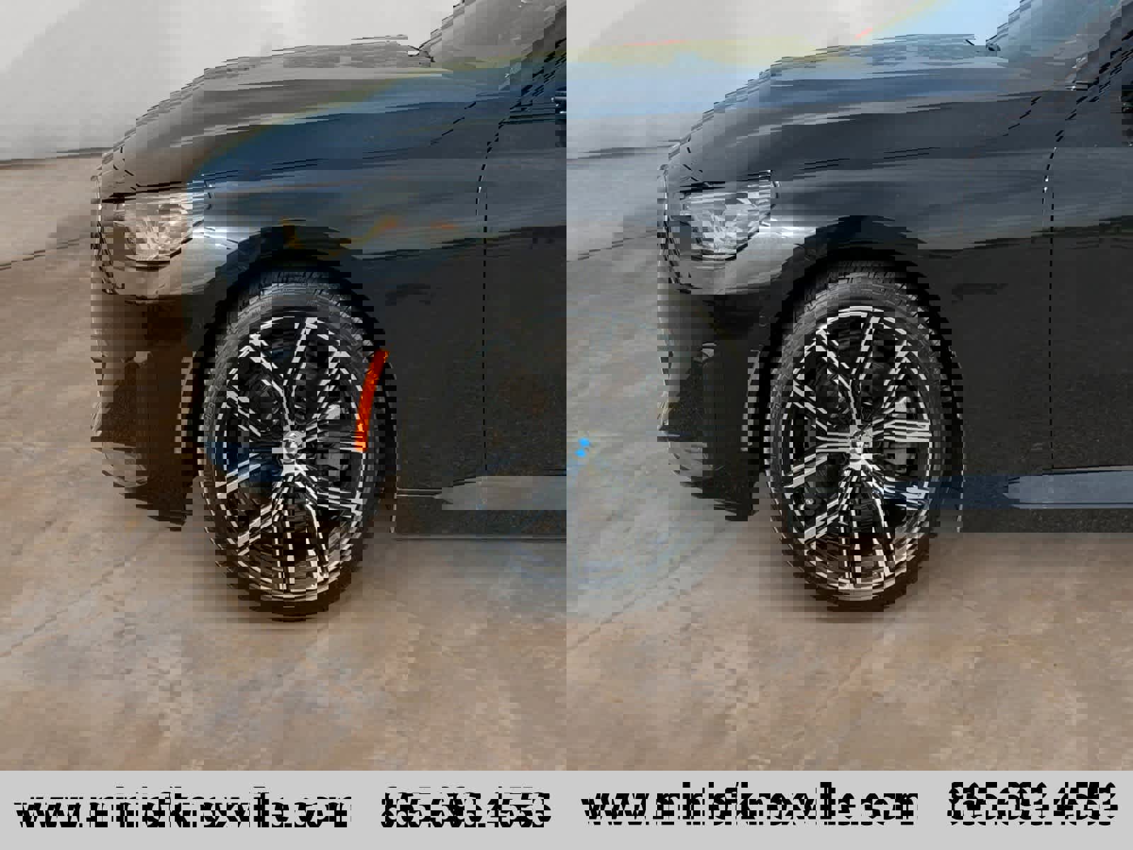 Used 2024 BMW 230i Coupe w/ Premium Package image 9