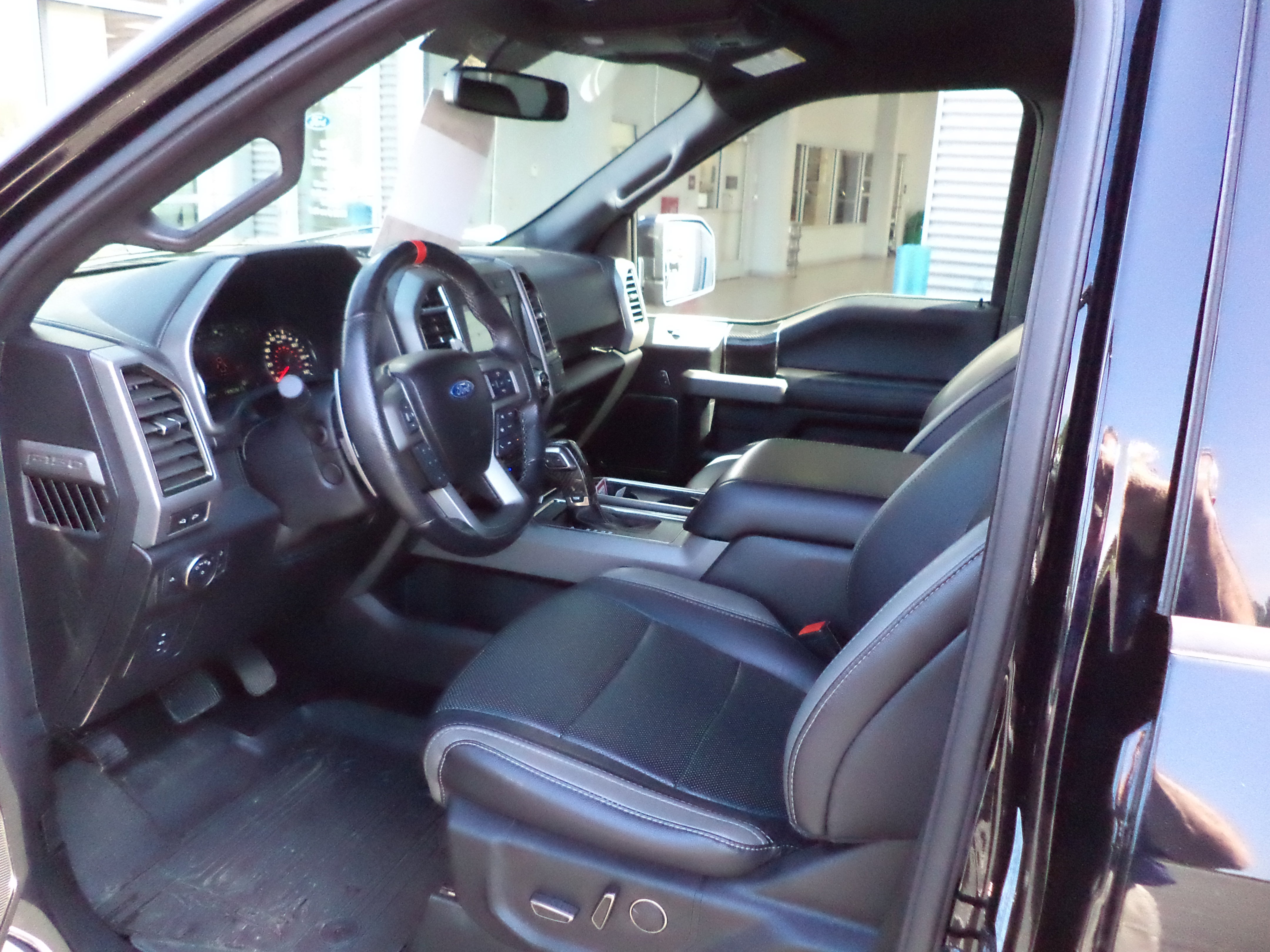 Used 2018 Ford F150 Raptor w/ Equipment Group 802A Luxury image 2